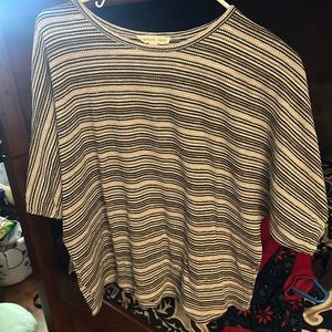 Beautiful shirt, classic tone,🔓💛